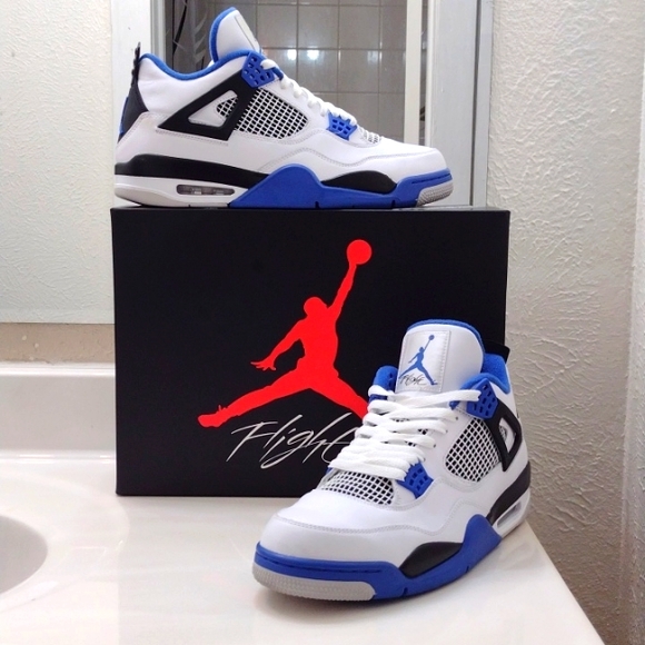 jordan retro 4 varsity royal